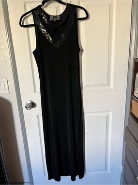 Slinky Brand Black Maxi Dress with Sequin V-Neck & Keyhole Detail – Size S